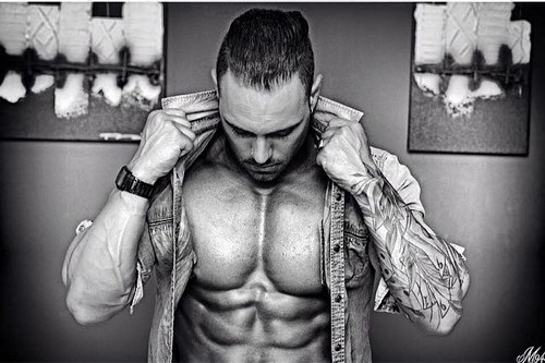 Axel Stripteaseur Nantes