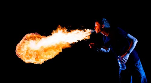 événement cracheur de feu