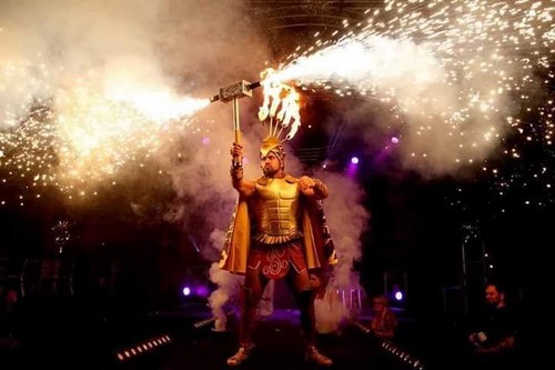 Spectacle de cracheur de feu bordelais